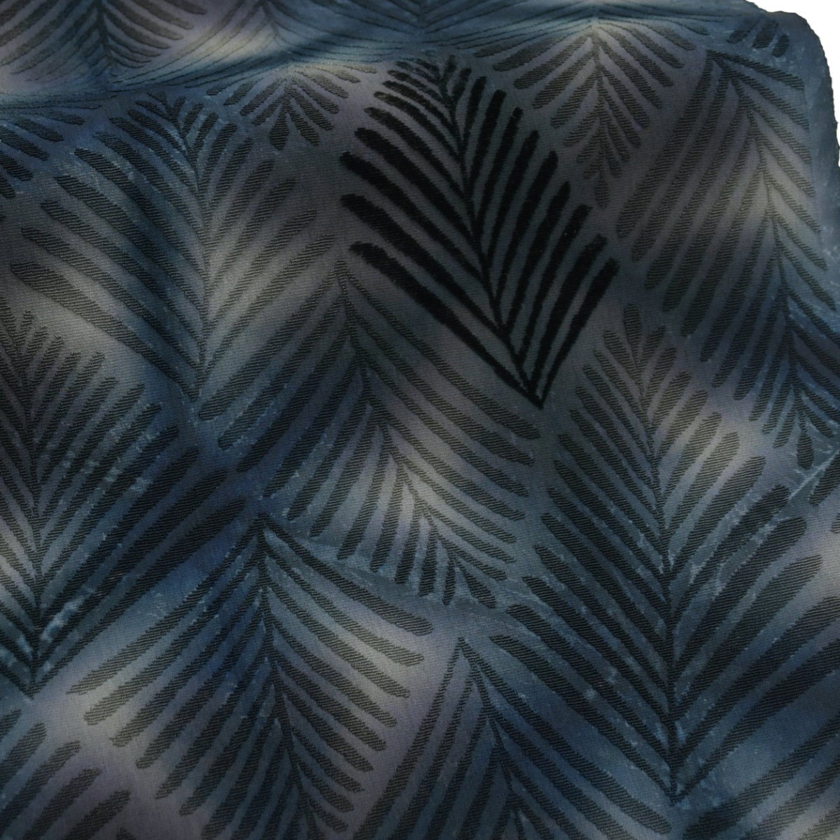 本輪奈ビロード×雪花絞 コート地/伊と幸 | おべべほほほ